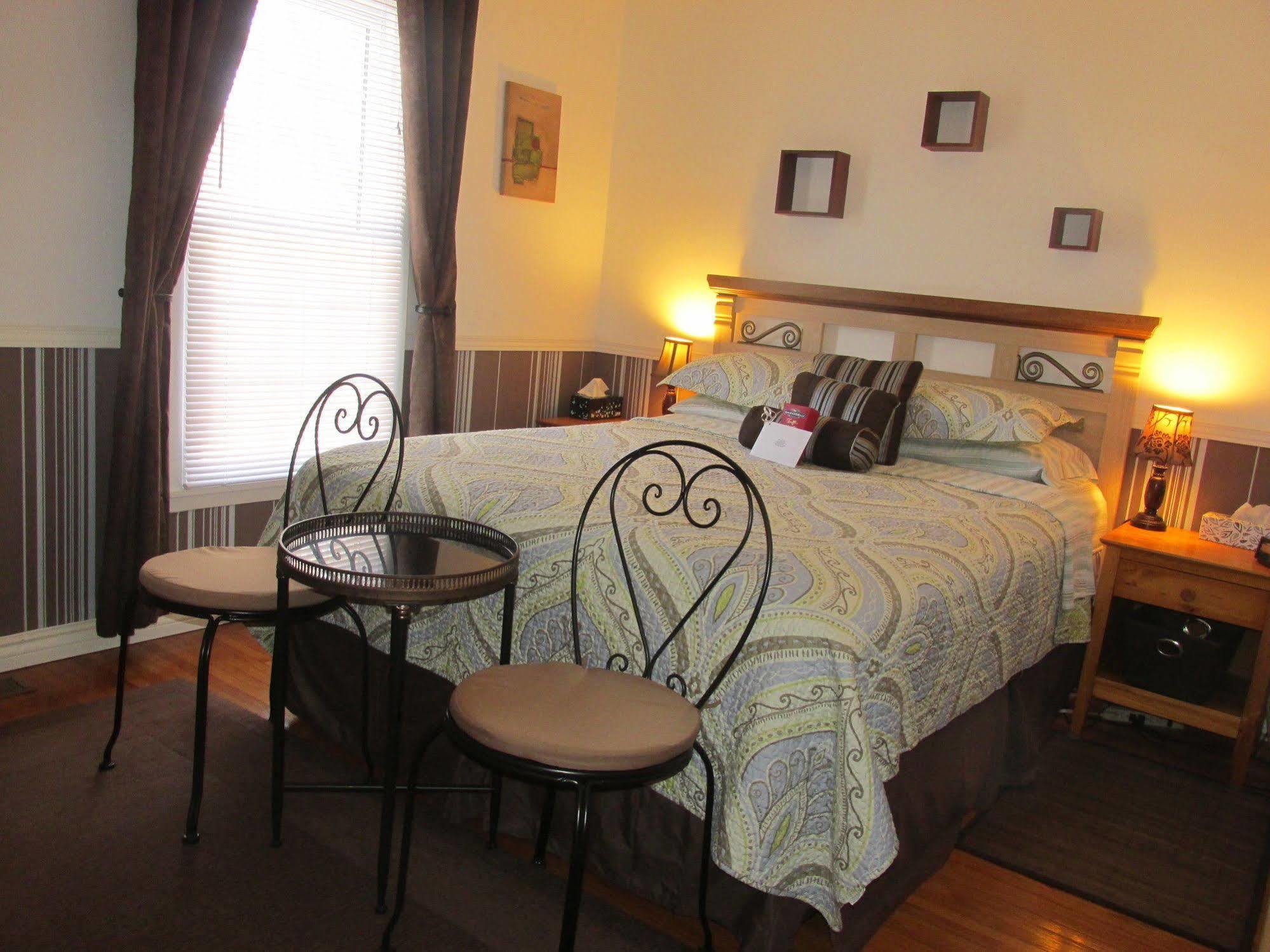 Cozy House B&B Niagara Falls Exterior photo